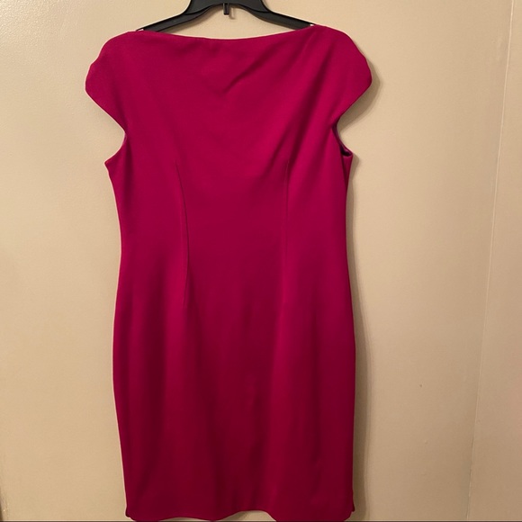 TAHARI - Picture 8 of 9